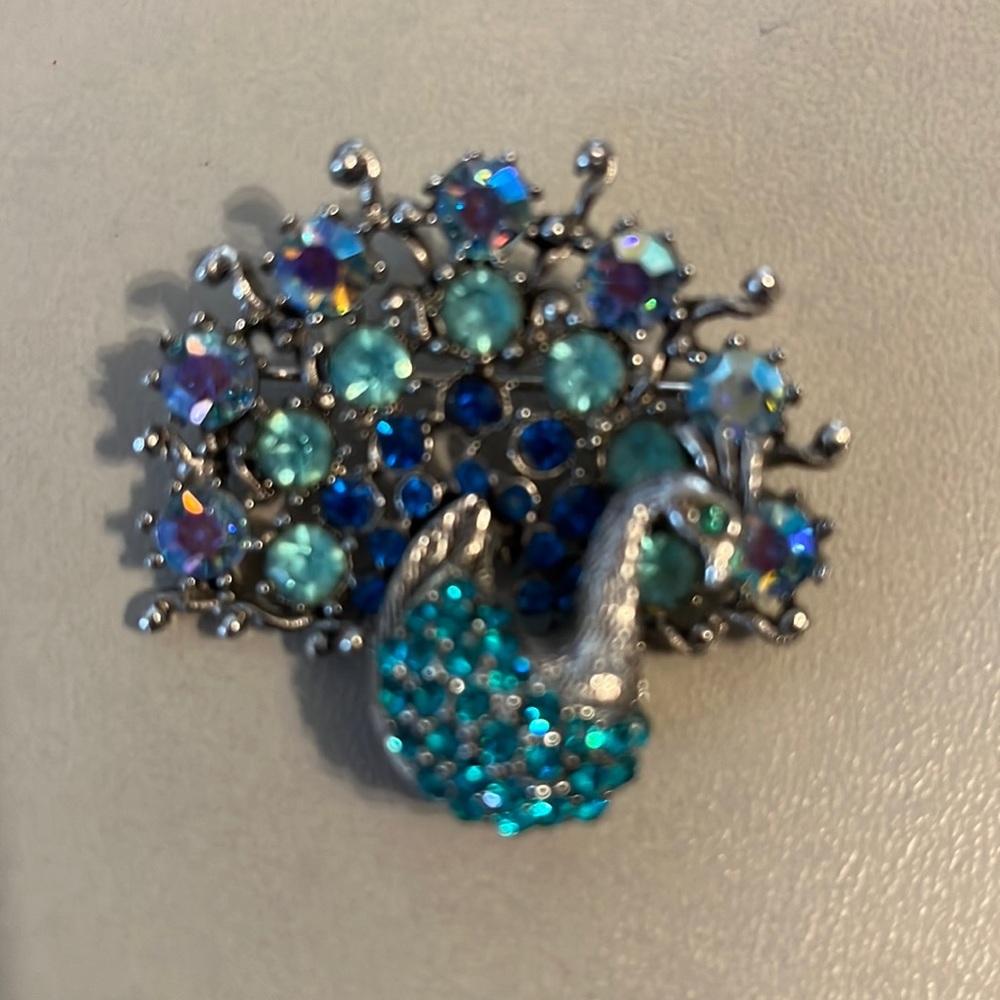 WEISS Brooch